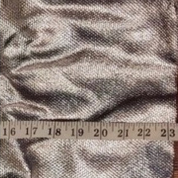 Victoria’s Secret Limited Edition large silver weekender bag w/ zipper top - Picture 8 of 9